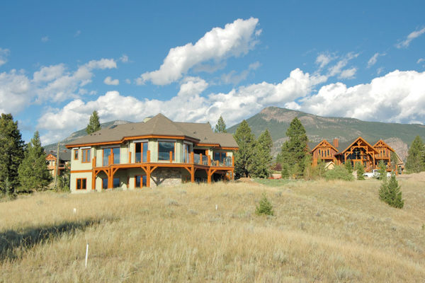 Purcell-Peaks-Invermere-BC-Canadian-Timberframes-Exterior